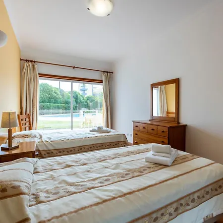 Apartament Cardeira *