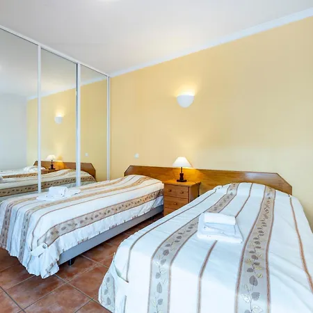 Apartamento Cardeira